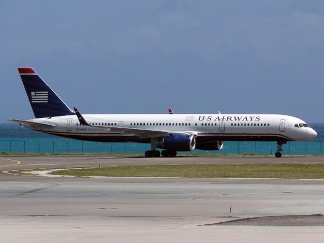 Boeing 757-200 (N938UW)