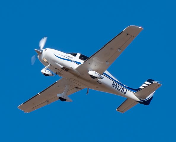 Cirrus SR-22 (N412DJ)