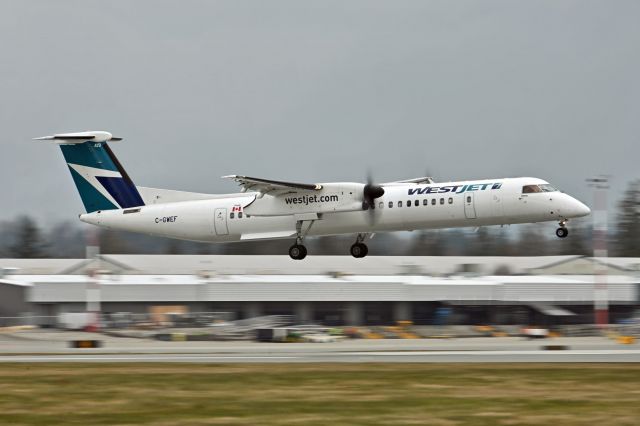 de Havilland Dash 8-400 (C-GWEF)