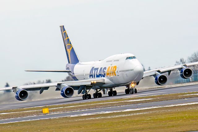 Boeing 747-200 (N480MC) - 28 of January 2023. Atlas Air Boeing 747-400 , departing from Poznan Lawica Airport in Poland , to Kuwait City.