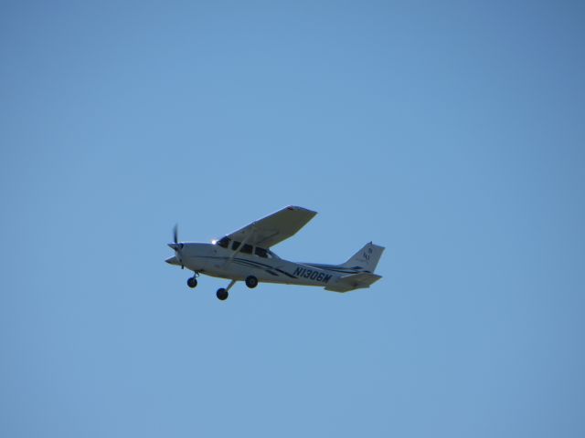 Cessna Skyhawk (N1306M)