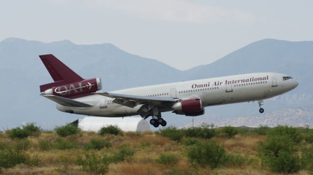 McDonnell Douglas DC-10 (N621AX)