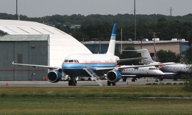 Airbus A319 (N3618F)