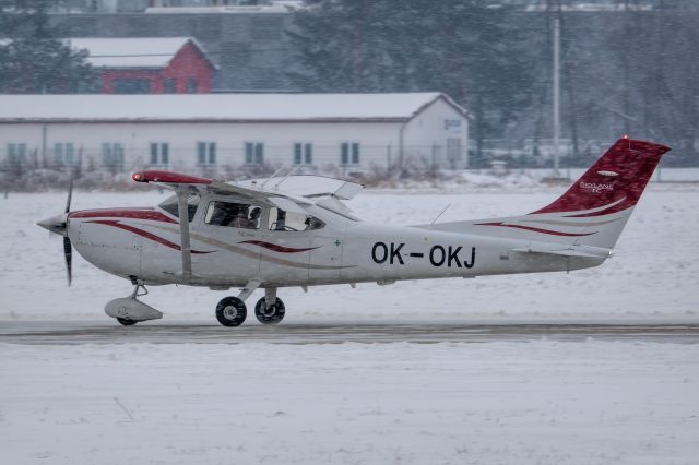 Cessna Skylane (OK-OKJ) - Landing in a snowstorm