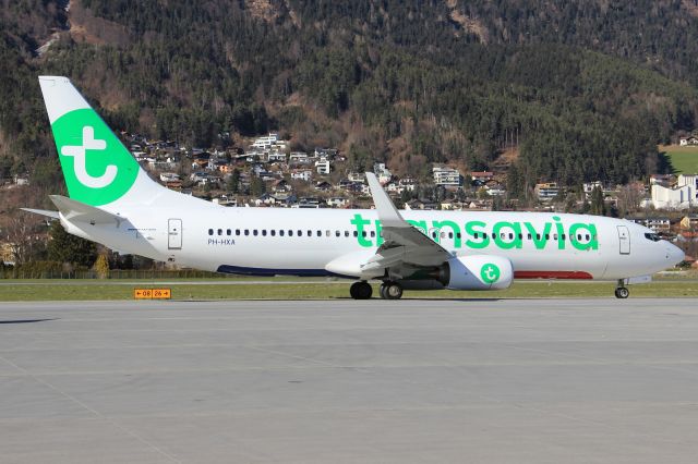 Boeing 737-800 (PH-HXA)