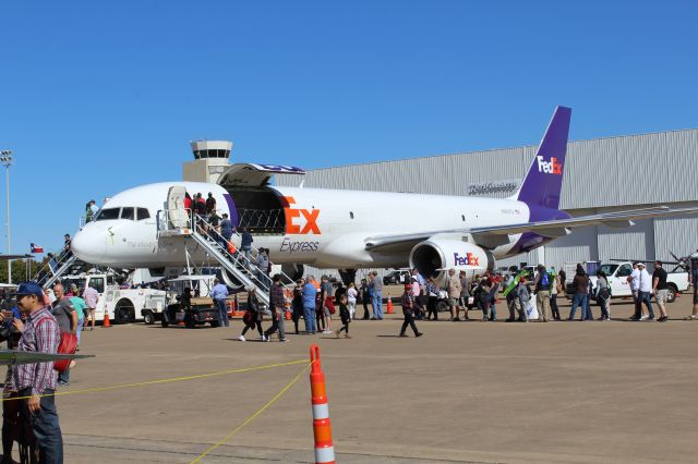 Boeing 757-200 (N960FD) - Alliance Fort Worth (AFW) Airshow 2017.br /2017 10 29 - a rel=nofollow href=http://alphayankee.smugmug.com/https://alphayankee.smugmug.com//a