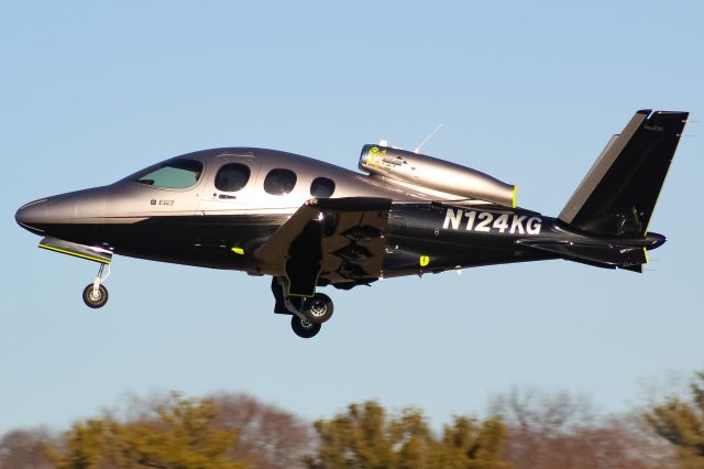 Cirrus Vision SF50 (N124KG)