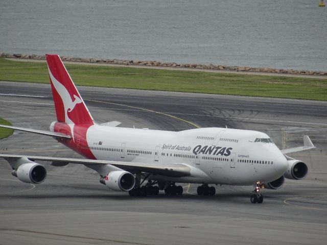 Boeing 747-400 (VH-OEI)