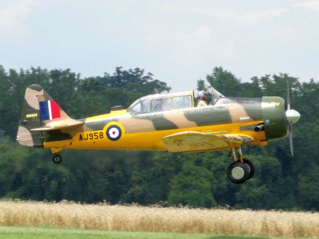 North American T-6 Texan (N99CV)