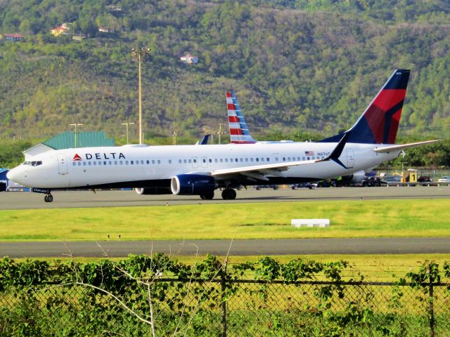 Boeing 737-900 (N876DN)