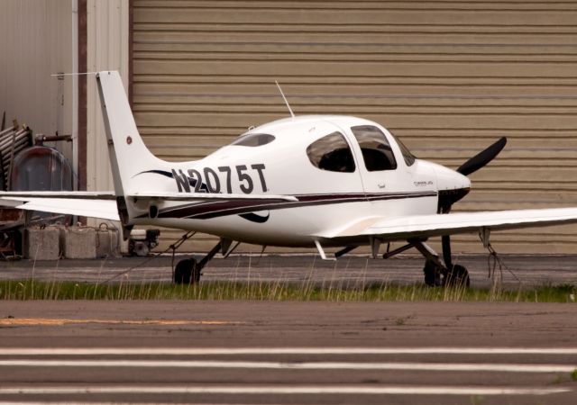 Cirrus SR-20 (N2075T)