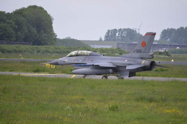Lockheed F-16 Fighting Falcon (J066)