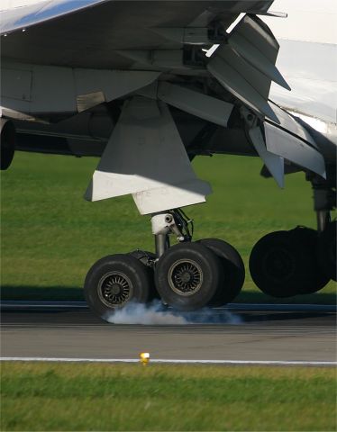 — — - Delta Airlines Boeing 767 Dublin, Ireland .. November 2006