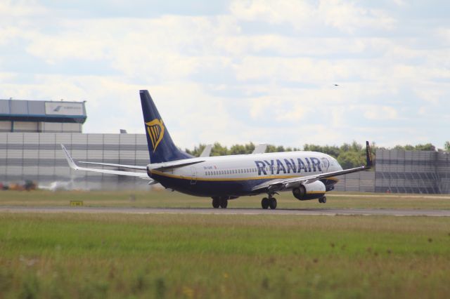 Boeing 737-800 (9M-OAM) - Airline: Ryanairbr /Plane: B737-800br /Location: STN (London Stansted Airport)br /Date: 18.09.22 (dd/mm/yy)