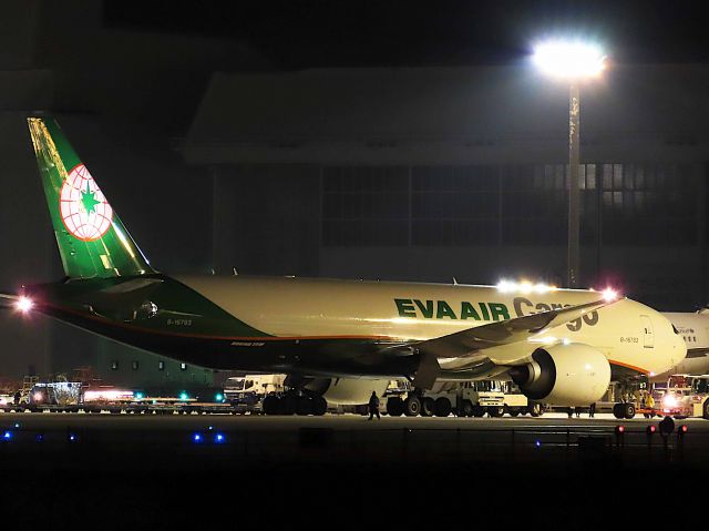 Boeing 777-200 (B-16783) - I took this picture on Nov 18, 2018.br /BR621/18Nov
