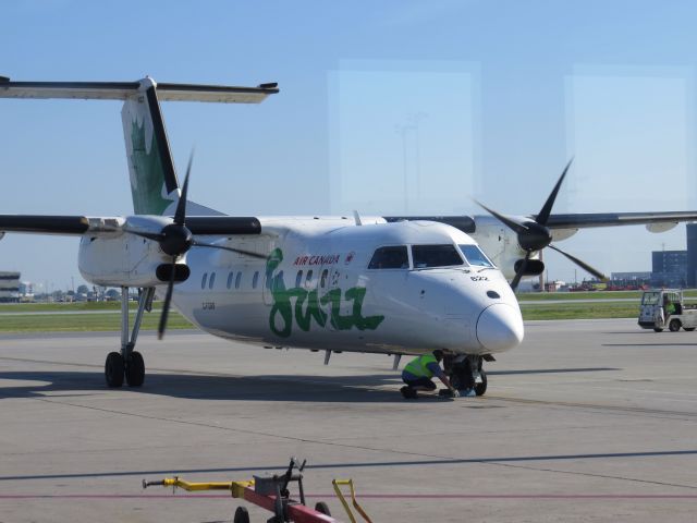 de Havilland Dash 8-100 (C-FGRP)