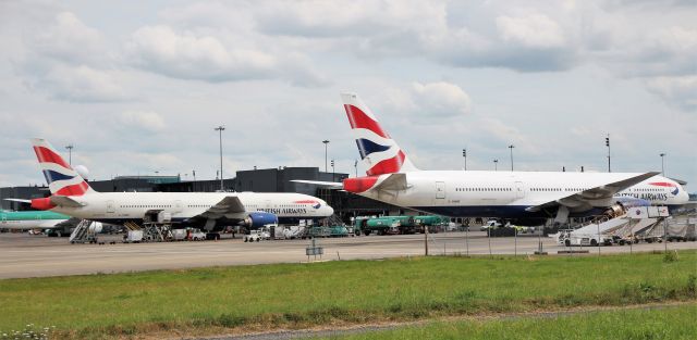 Boeing 777-200 (G-YMMD) - british airways b777-236er g-ymmr g-ymmd at shannon 15/7/19.