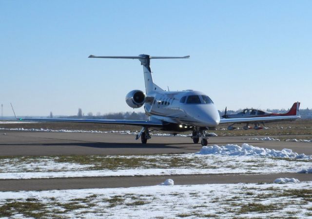 Embraer Phenom 300 (D-COLT)