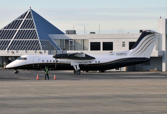 de Havilland Dash 8-300 (C-GLWN)