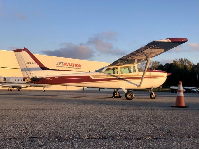 Cessna Skyhawk (N5254J)