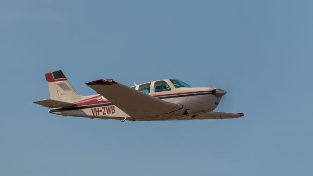 Beechcraft Bonanza (33) (VH-ZWB)