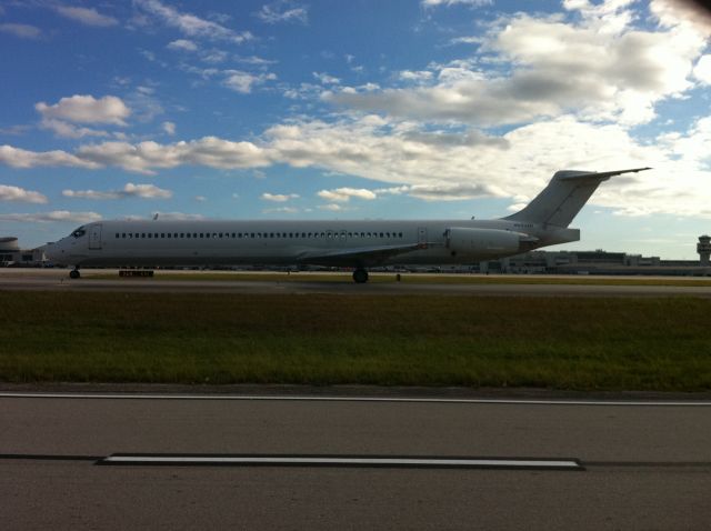 McDonnell Douglas MD-83 (N593AN)