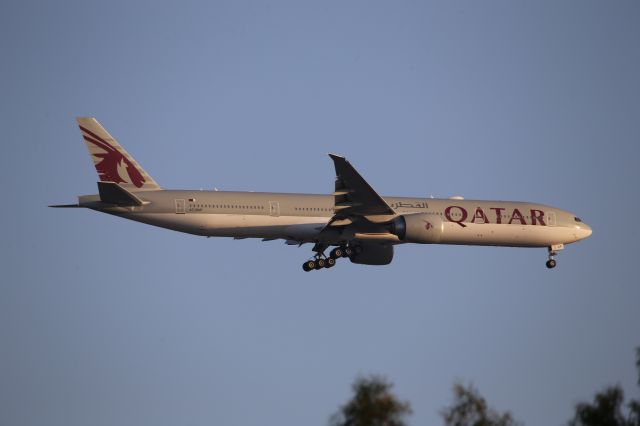 BOEING 777-300ER (A7-BAP)