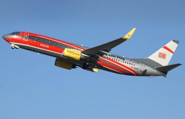 Boeing 737-800 (D-ATUC)