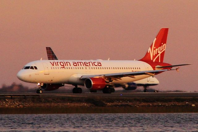 Airbus A320 (N838VA) - Virgin America flight 367 nonstop KBOS to KLAX, taxiing to runway 22R.