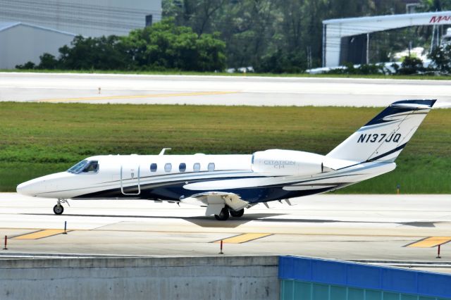 Cessna Citation CJ4 (N137JQ)