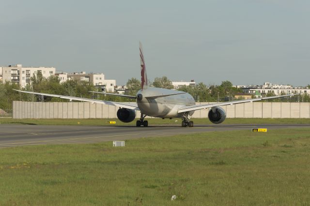 Boeing 787-8 (A7-BCE) - EPWA/WAW