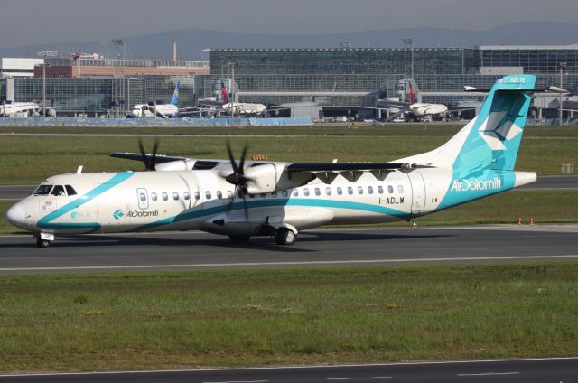 ATR ATR-72 (I-ADLW)