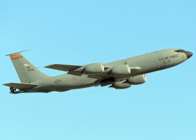 Boeing C-135FR Stratotanker (63-8036)