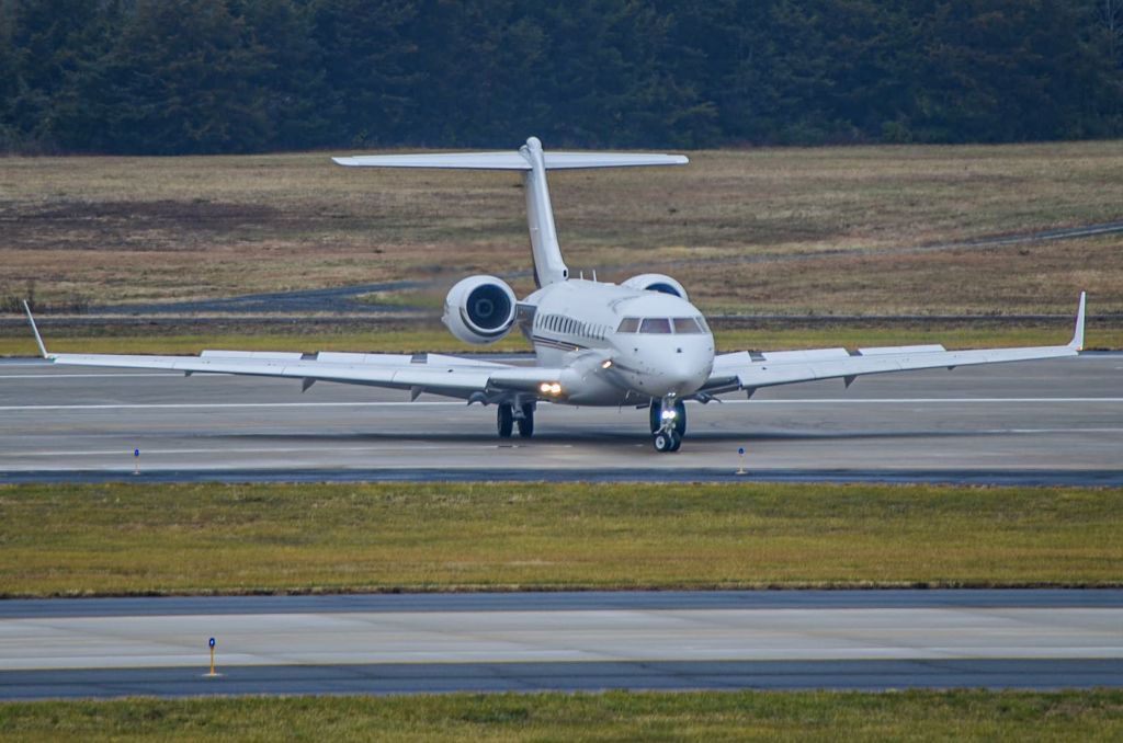 Bombardier Global 5000 (N147QS)