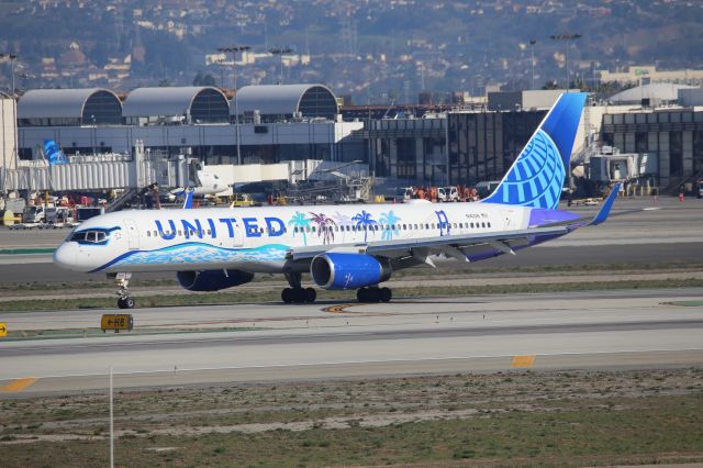 Boeing 757-200 (N14106)