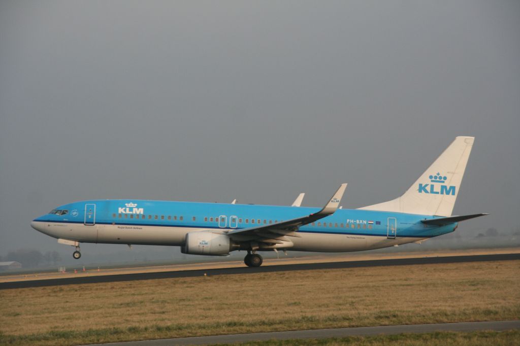 Boeing 737-800 (PH-BXN)