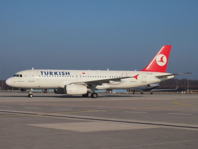 Airbus A320 (TC-JPI)