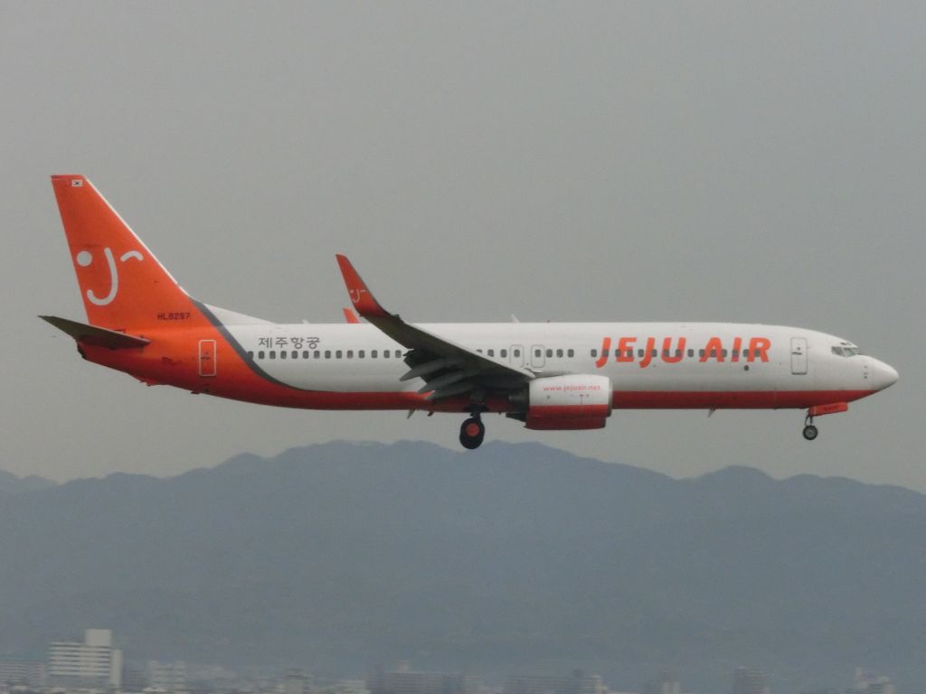 Boeing 737-800 (HL8297)