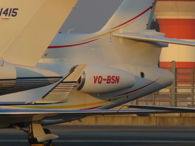 Dassault Falcon 7X (VQ-BSN) - I take a picture on Apr 4, 2017.