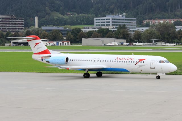 Fokker 100 (OE-LVC)