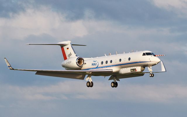 Gulfstream Aerospace Gulfstream V (D-ADLR) - halo g550 d-adlr about to land at shannon this evening where it will be based until 21st oct to conduct the "wise" mission 18/9/17.