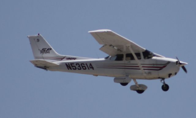 Cessna Skyhawk (N53614)