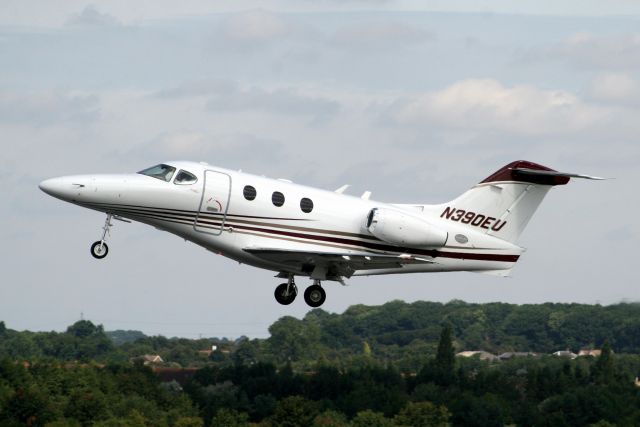 Beechcraft Premier 1 (N390EU) - Departing for EGTF on 14-Aug-09.