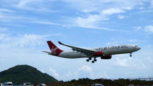 Airbus A330-300 (G-VRAY)