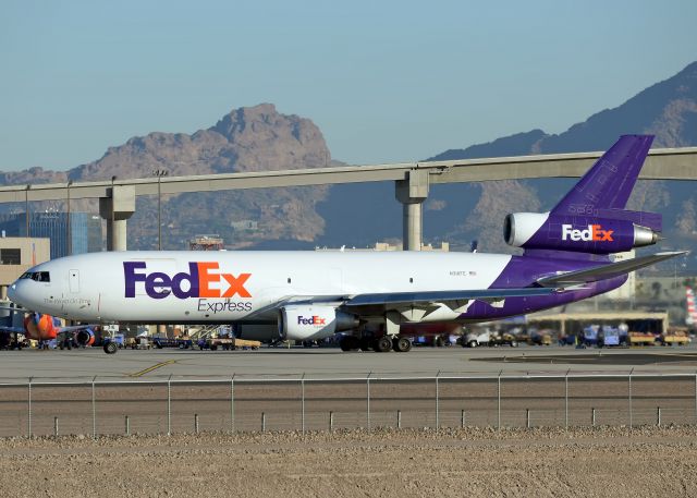 McDonnell Douglas DC-10 (N316FE)