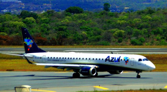 Embraer ERJ-190 (PR-AZH)