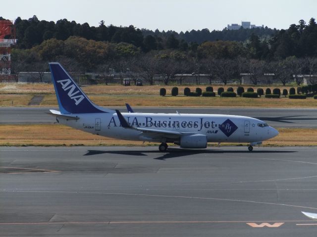 Boeing 737-700 (JA10AN)