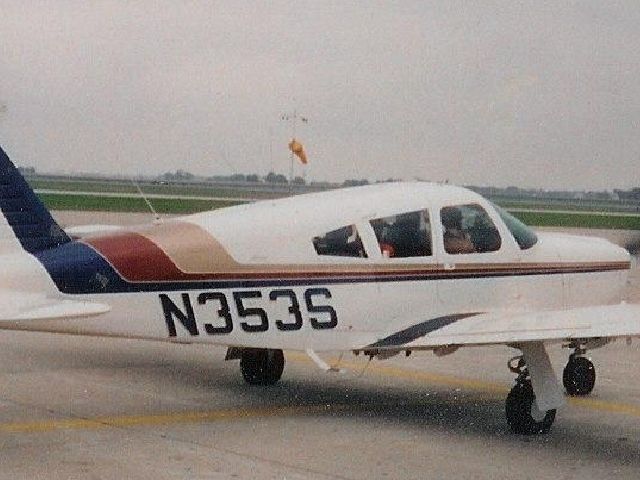 Piper Cherokee Arrow (N353S)
