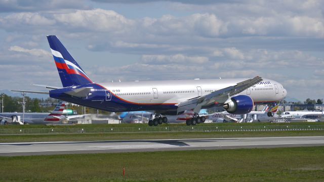 BOEING 777-300 (VQ-BUB) - BOE342 on final to Rwy 16R to complete a ferry flight from KPDX on 4/15/15. (ln 1294 / cn 41690).