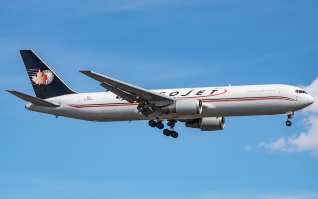 BOEING 767-300 (C-GCIJ)